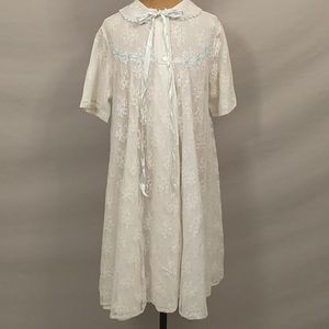 Bonwit Teller Vintage Girls Robe Nylon & Lace